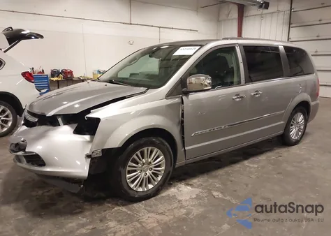 2015 Chrysler Town & Country Touring-L z USA, uszkodzony, nr VIN 2C4RC1CG0FR574013